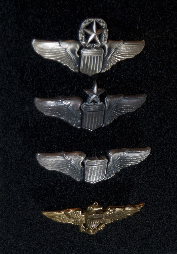 USAF Skull Aviation Pilot Wing US Air Force Badge Pin Aviator Insignia GOLD